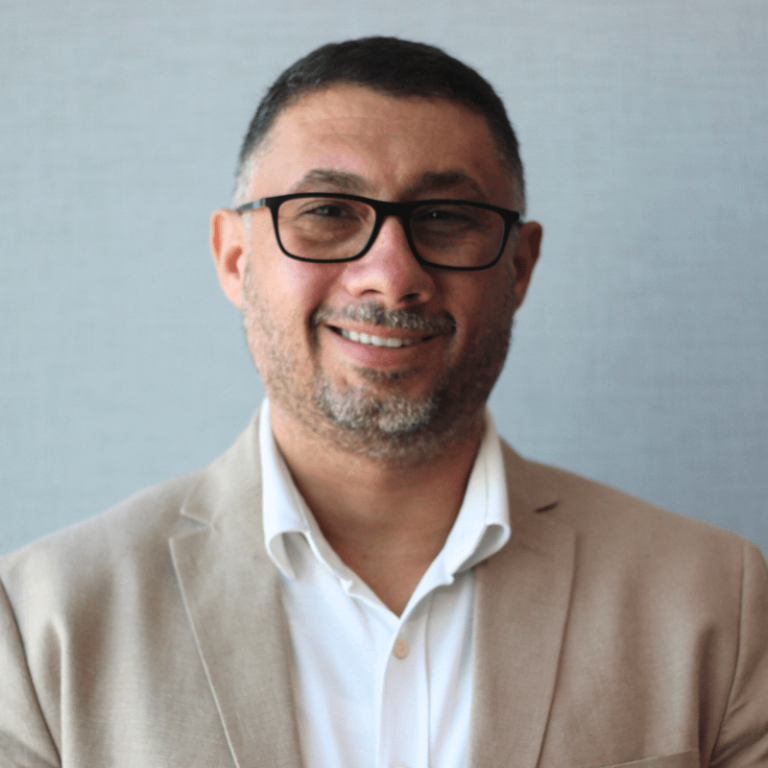 Mostafa Ranjbar About Us - Cravia